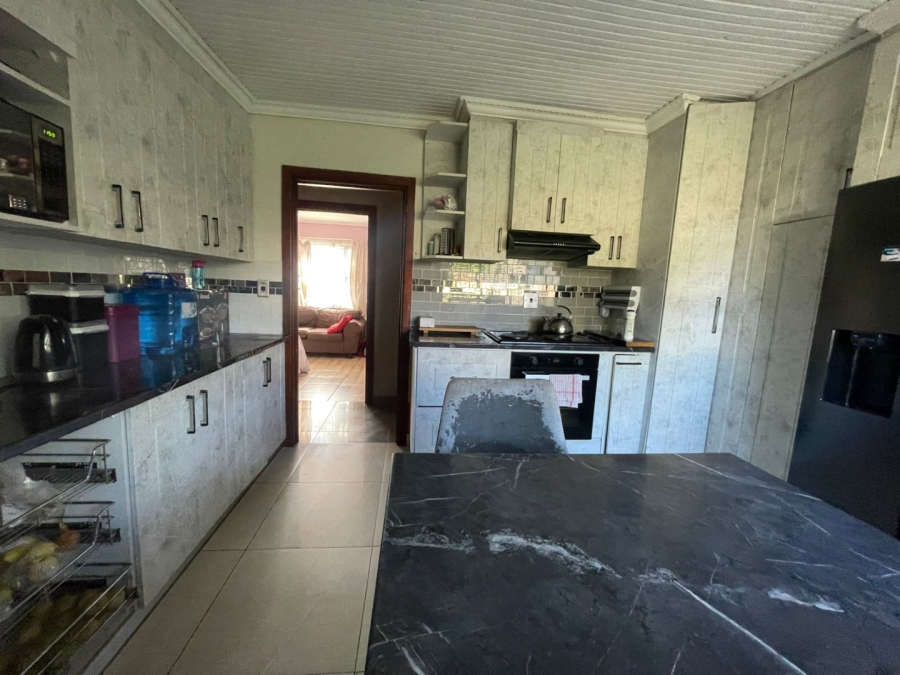 7 Bedroom Property for Sale in Haven Hills Eastern Cape